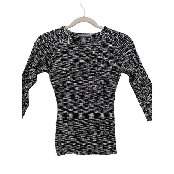 Chelsea & Theodore Fitted‎ Sweater Top S Gray Black Marled Shoulder Zip Stretch - Picture 2 of 8